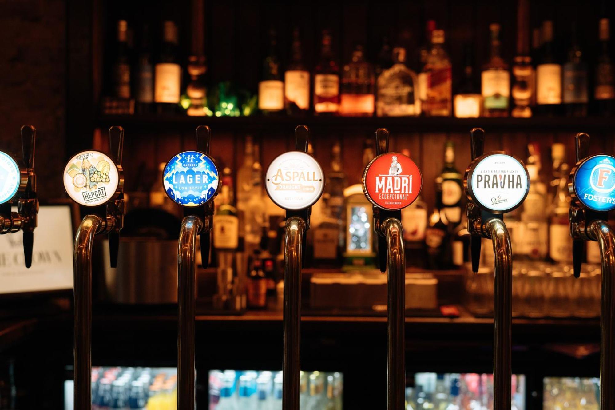 Gasthof The Crown Pub & 4*