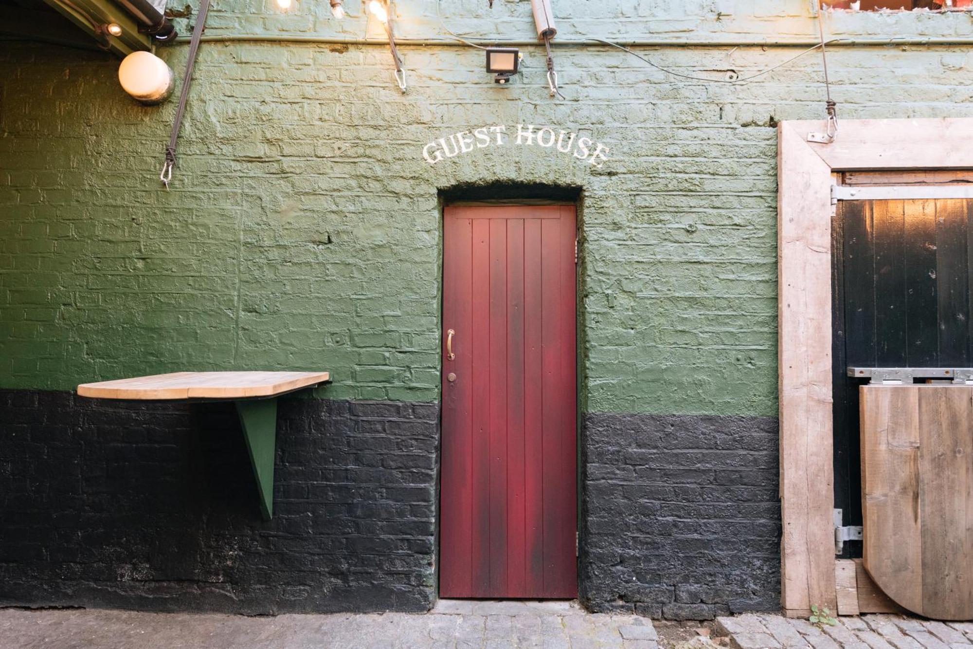 The Crown Pub & Gasthof