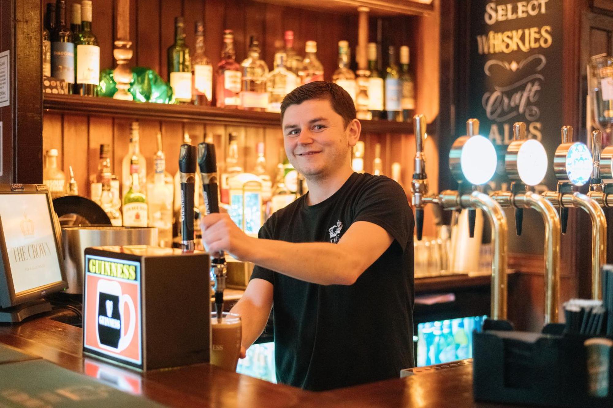 The Crown Pub & Gasthof 4*