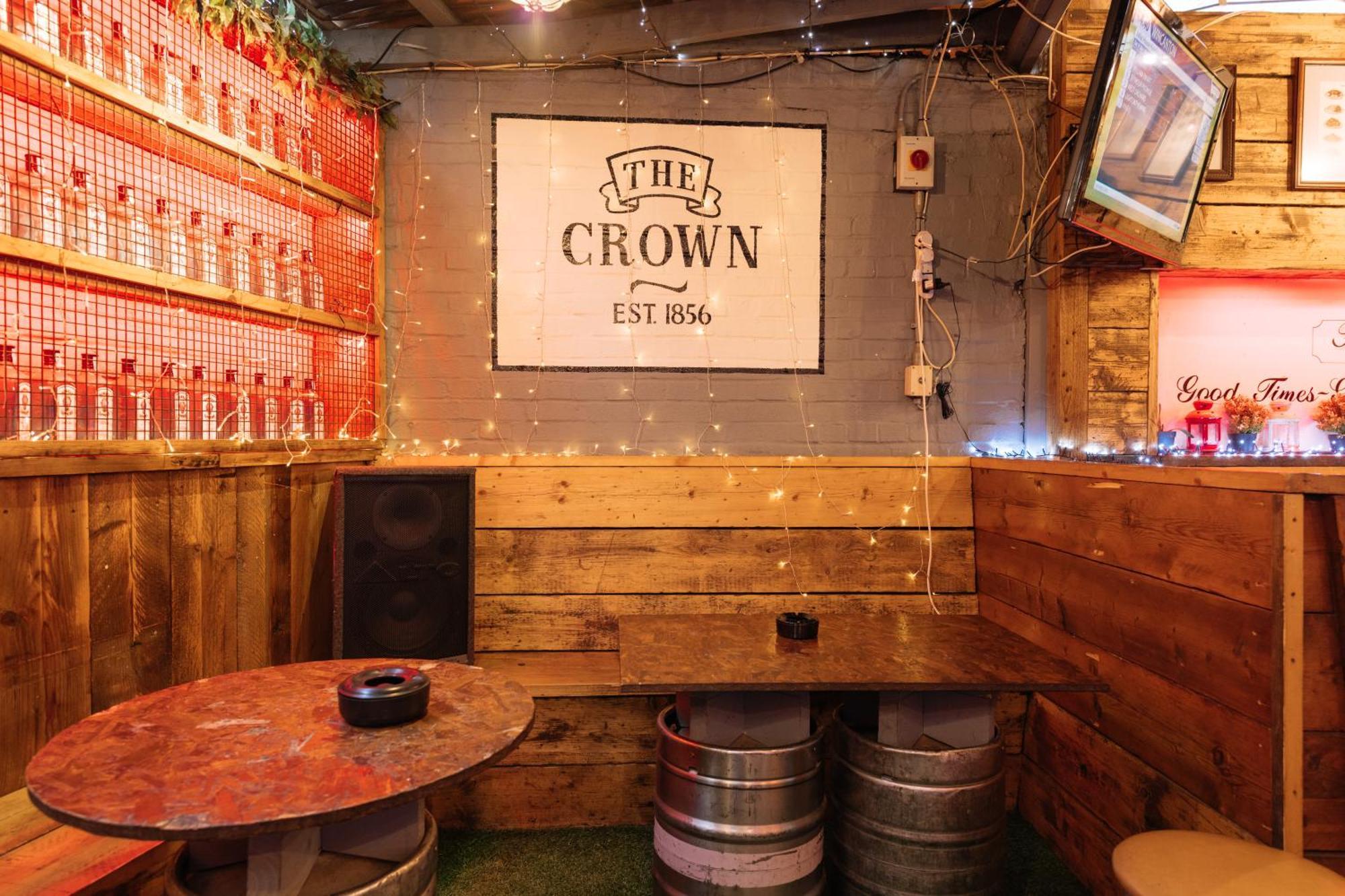 Gasthof The Crown Pub & 4*
