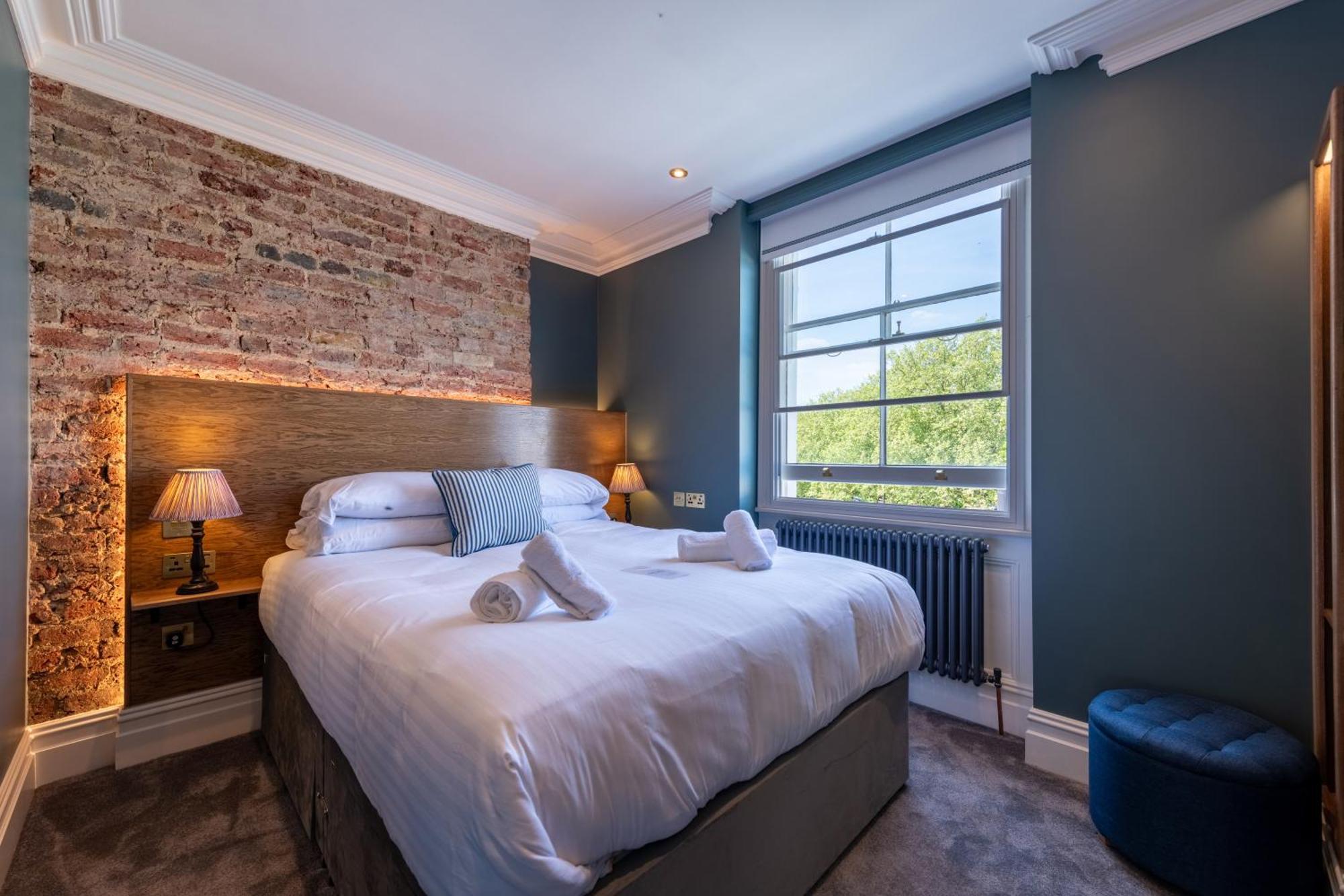 The Crown Pub & Gasthof 4*
